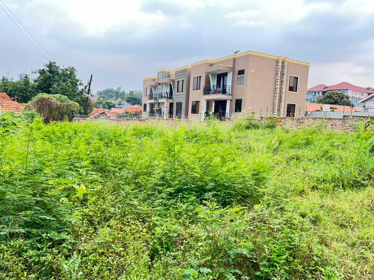 12 DECIMALS OF PRIME LAND IN KIRA TOWN