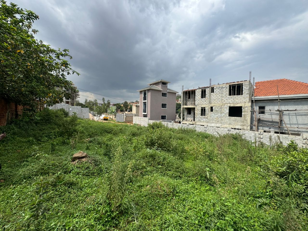 20 Decimals of Prime Land in Kulambiro Ring Road Hilltop