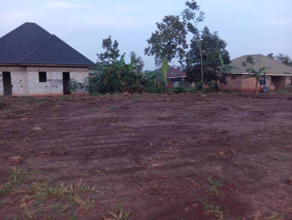 ​3 Prime Titled Residential Plots for Sale in Gayaza – Kayebe