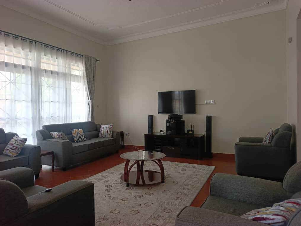 4 Bedroom House for Sale in Kira Mamerito Road