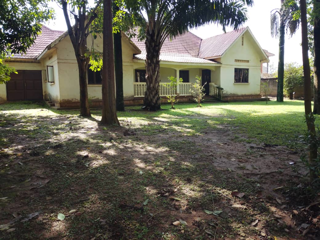 7 BEDROOMS HOUSE FOR SALE IN KAWEMPE TULA