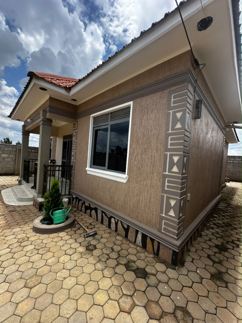 Brand New 3-Bedroom House for Sale in Kasangati – Kitti