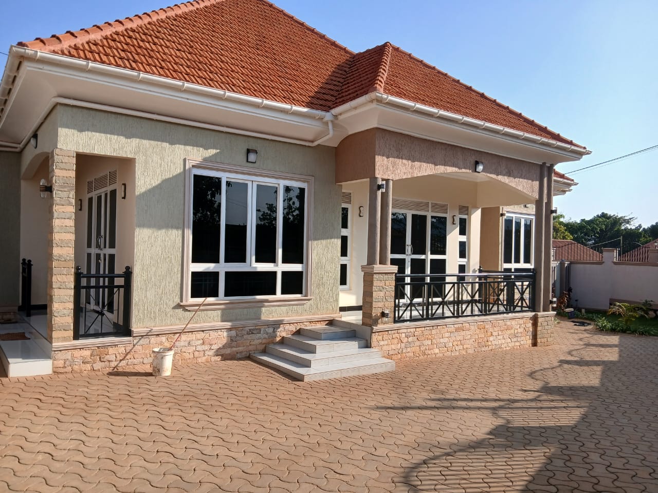 Executive 4-Bedroom House for Sale in Kitende – Entebbe Road Corridor
