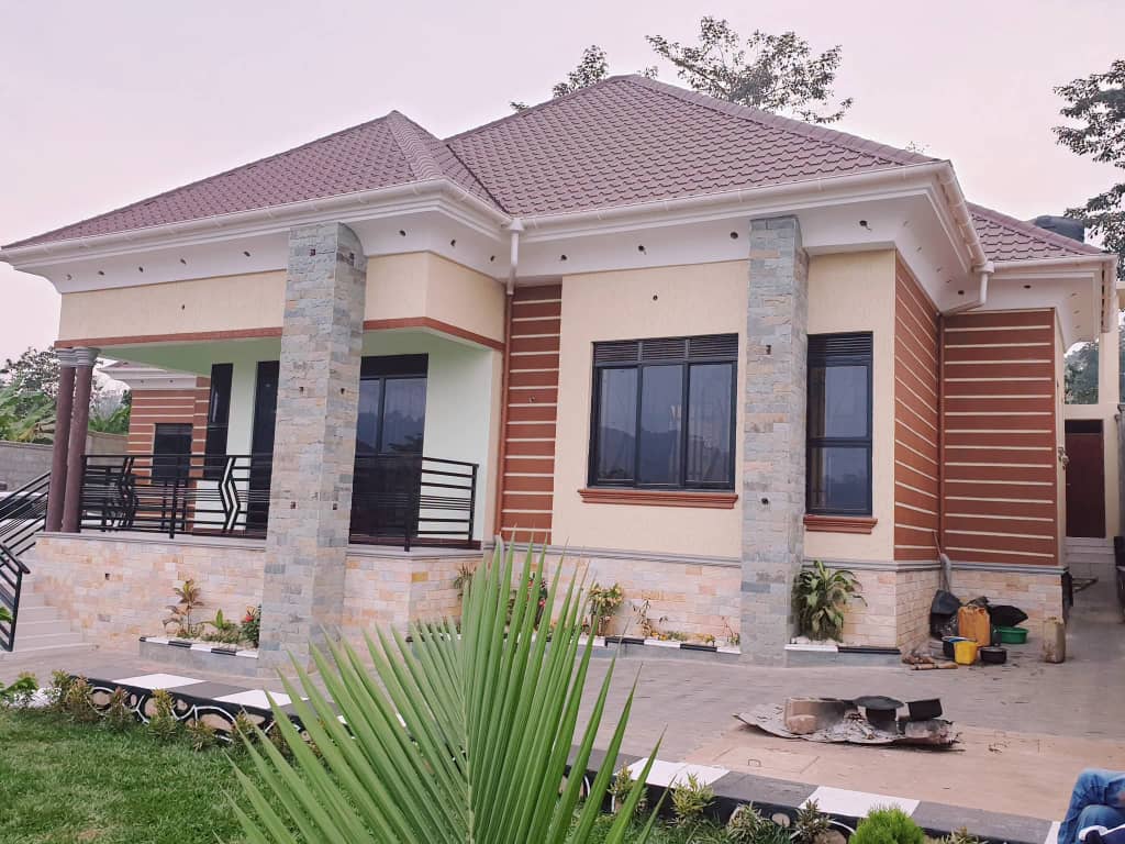 Executive Brand New 3-Bedroom Home for Sale in Seeta – Namilyango Road