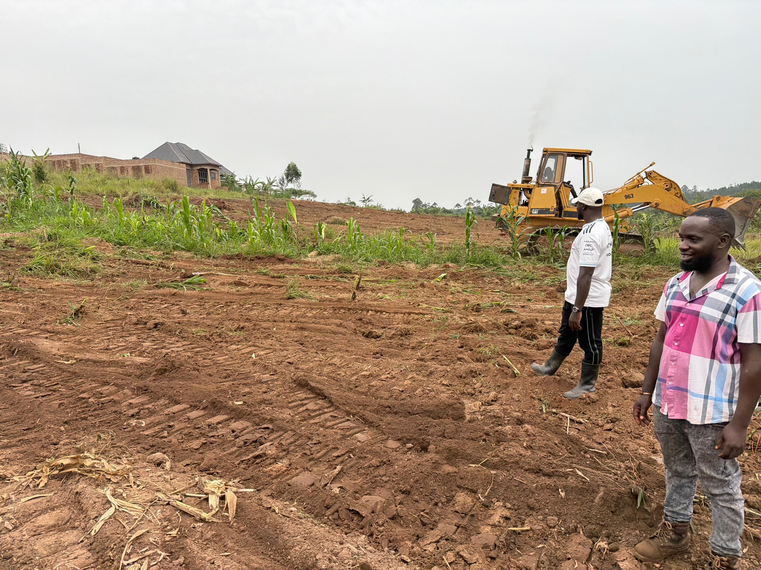 Kakiri Kikandwa Affordable Titled Plots for Sale – 50x100ft at UGX 18M or 100x100ft at UGX 36M