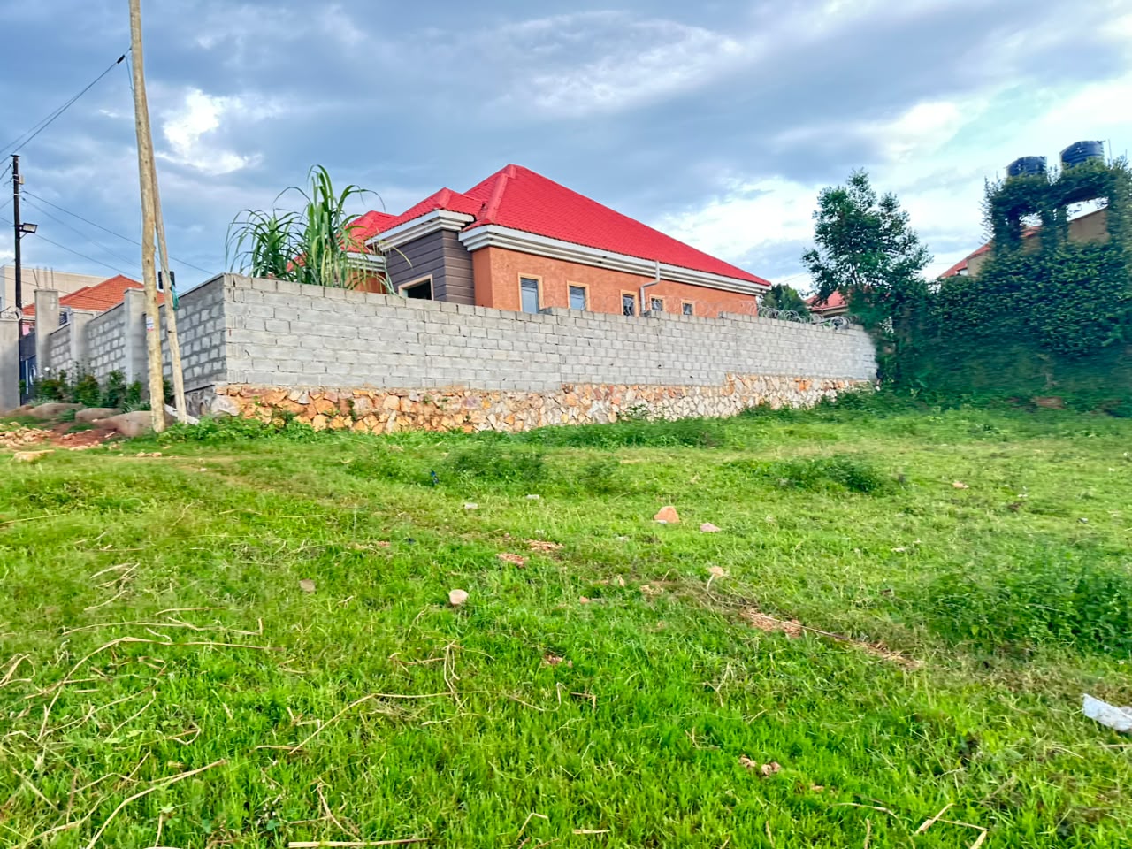 ​Prime 50ft x 100ft Plot for Sale in Kira – Nsasa