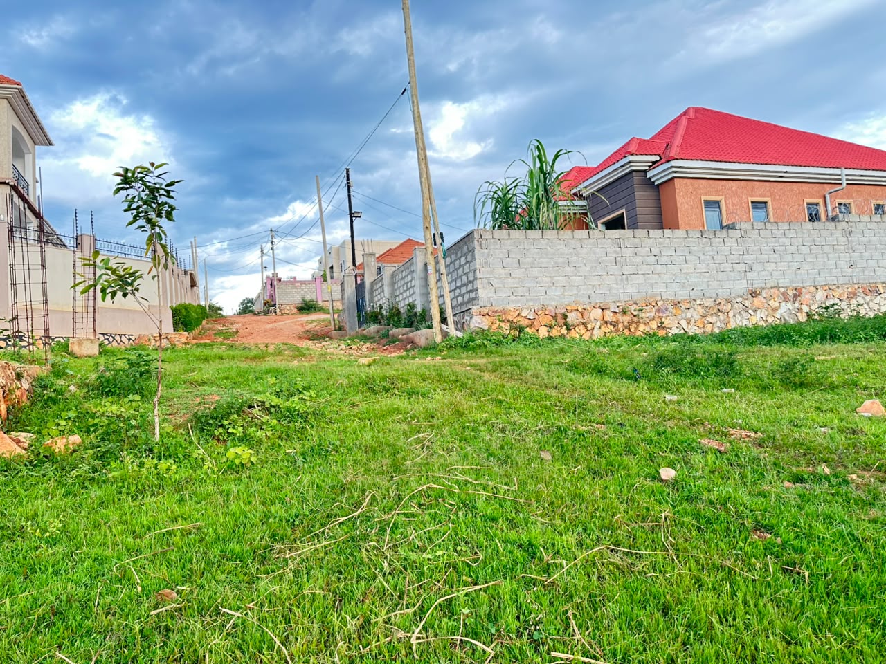 ​Prime 50ft x 100ft Plot for Sale in Kira – Nsasa