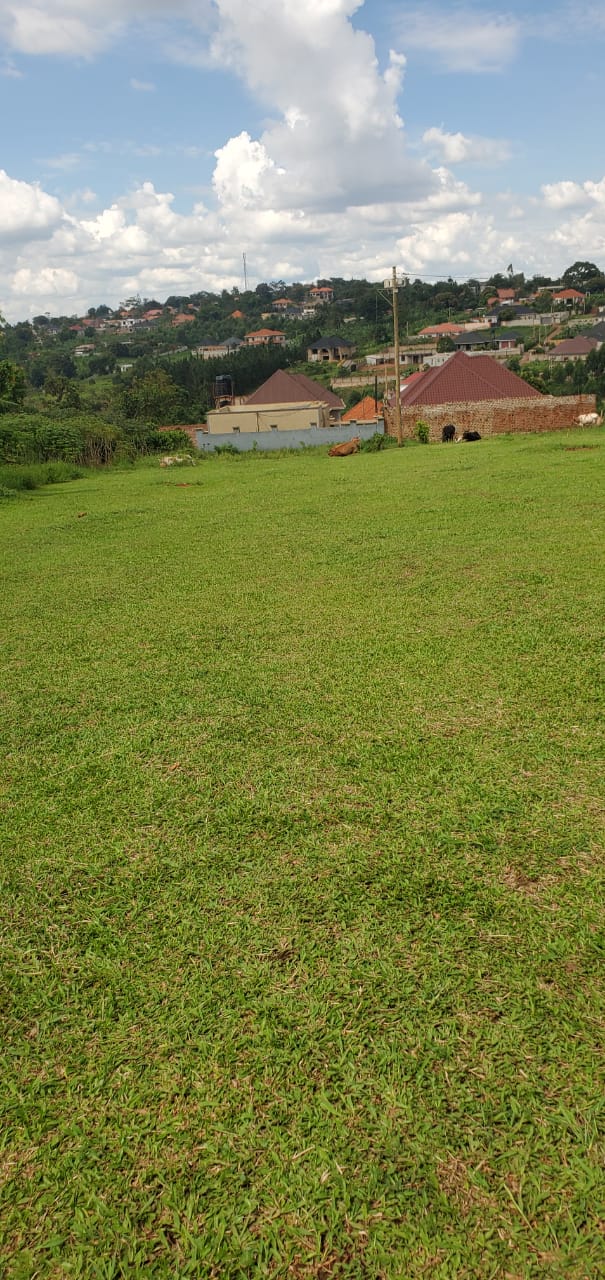​Prime 50ft x 100ft Residential Plot for Sale in Gayaza – Naalya Axis